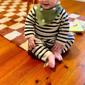 Bavoir bandana "Sous les fleurs" -  Collection Arlo